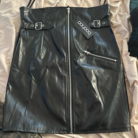 Boohoo black faux leather skirt - Picture 1 of 1